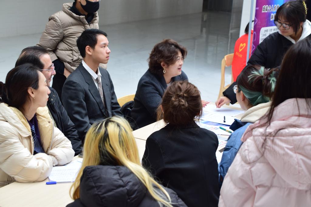 點亮生涯燈塔，磨礪職場利劍 ——山...