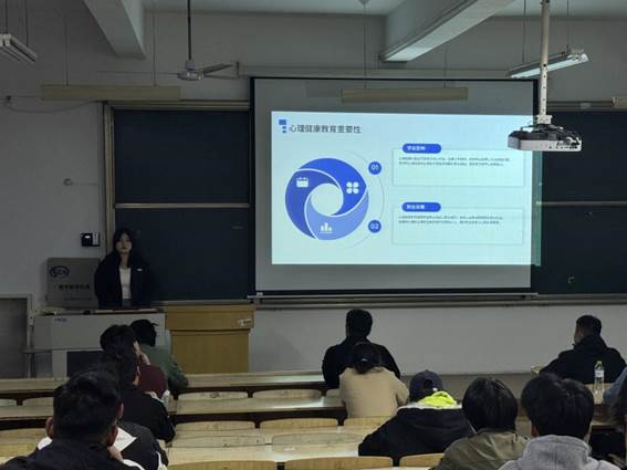 24儲(chǔ)運(yùn)2班2